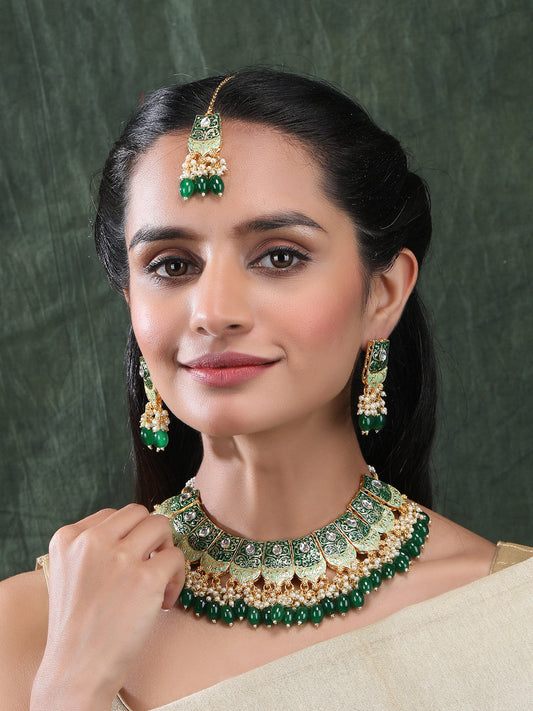 Elegant Kundan Meenakari Necklace - Handcrafted masterpiece featuring intricate designs and vibrant colors. Elevate your style with this stunning piece from StileAdda
